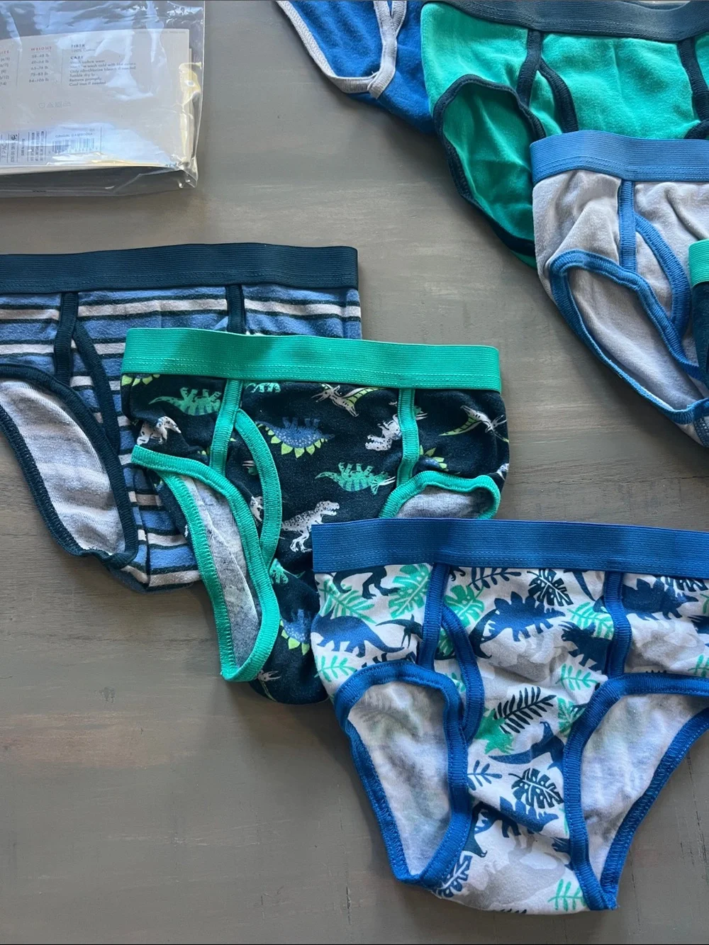 Cat & Jack Boys' Briefs - 7 pack - Size XS (4/5)